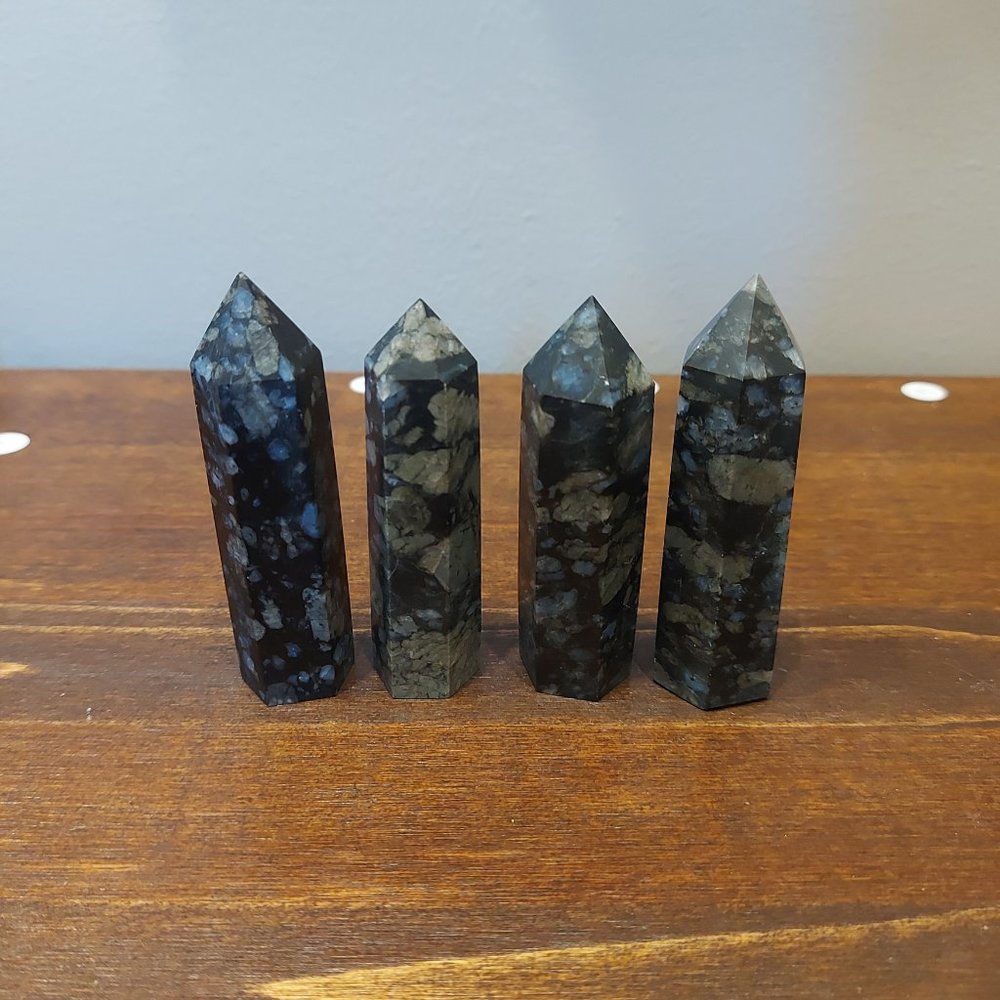 🔥 Sale 🔥 Intuitively Selected - Dark Que Sera Towers